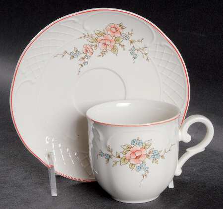 Rosette Flat Cup & Saucer Set