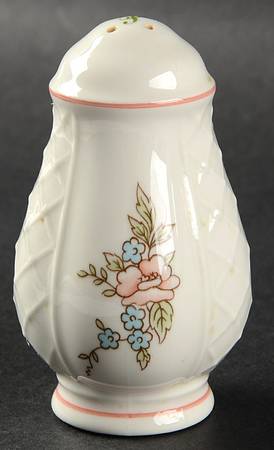 Rosette Pepper Shaker