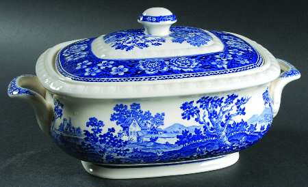 Rusticana Blue Oval Covered Vegetable