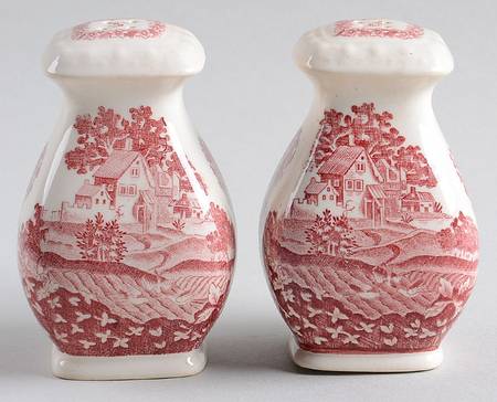 Rusticana Red Salt & Pepper Set by Villeroy & Boch