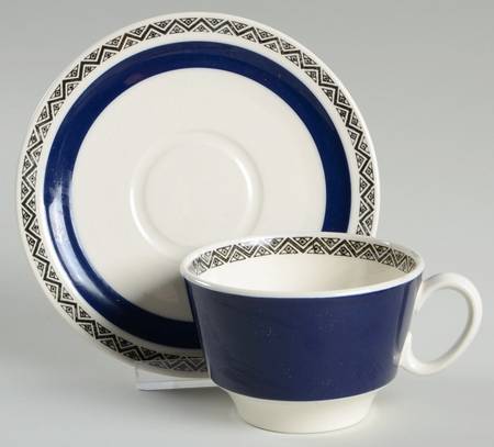 Saphir Flat Cup & Saucer Set