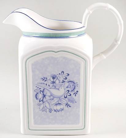 Switch 3  84 Oz Pitcher