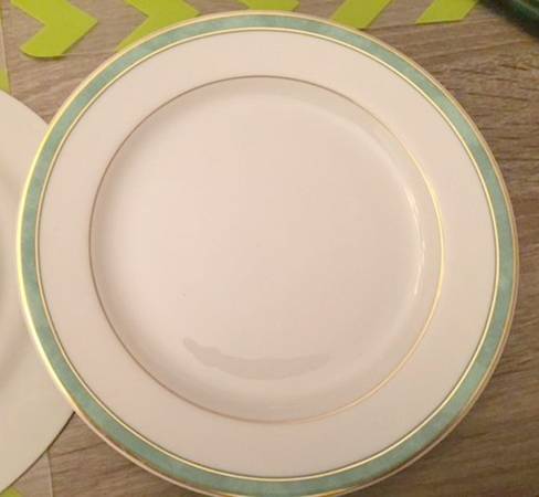 Toulon Luncheon Plate
