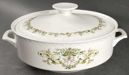 Trianon Round Covered Vegetable