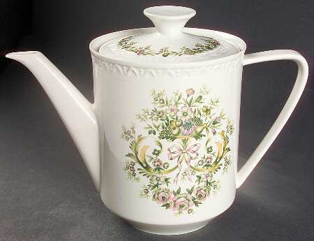 Trianon Teapot & Lid
