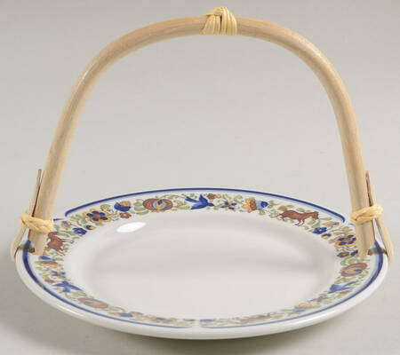 Troubadour 5 3/8"-5 5/8" Bamboo Handled Serving Plate  HC