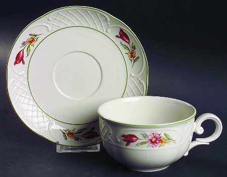 Tulipe Breakfast Cup & Saucer Set