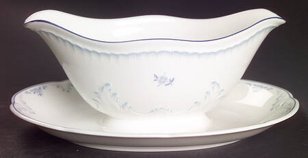 Vienna Gravy Boat with Attached Underplate