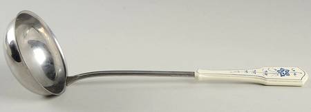 Vieux Luxembourg Gravy Ladle with Stainless Bowl