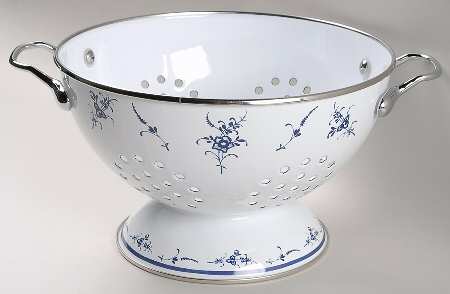 Vieux Luxembourg Metal Colander