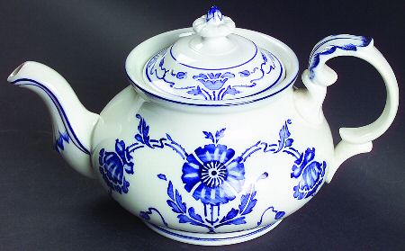 VIL1 Teapot & Lid