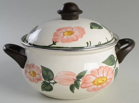 Wild Rose (Pink Flowers) 3.5 Quart Metal Covered Casserole