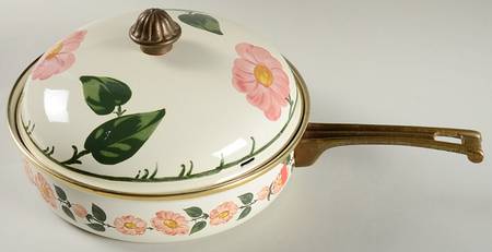 Wild Rose (Pink Flowers) 10" Metal Skillet & Lid