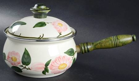 Wild Rose (Pink Flowers) 1.5qt Metal Covered Saucepan