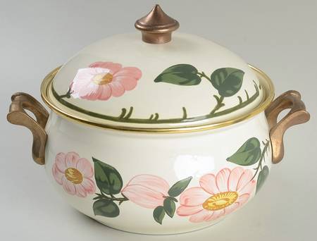 Wild Rose (Pink Flowers) 3 Quart Metal Covered Casserole