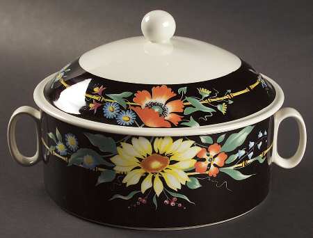 Xenia Round Covered Vegetable