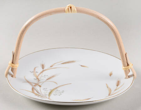 Golden Wheat 5 3/8"-5 5/8" Bamboo Handled Serving Plate  HC