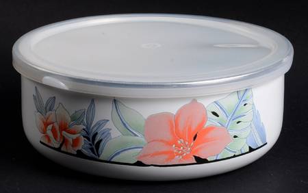 Hana 6 3/4" Metal Bowl W/Plastic Lid