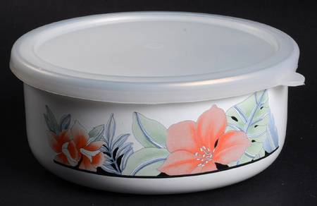 Hana 5 3/4" Metal Bowl & Plastic Lid