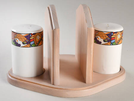 Metropolitan Napkin/Salt and Pepper Tray Set