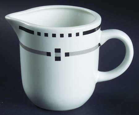 Top Hat Creamer