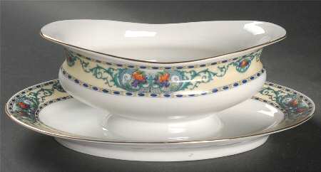 Surrey Gravy Boat with Attached Underplate