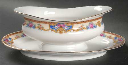 VIT14 Gravy Boat with Attached Underplate