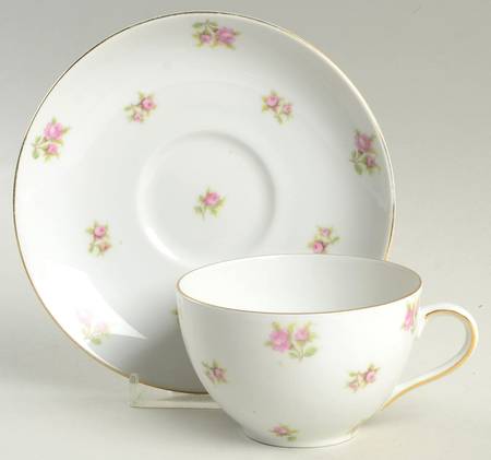 VIT22 Flat Cup & Saucer Set