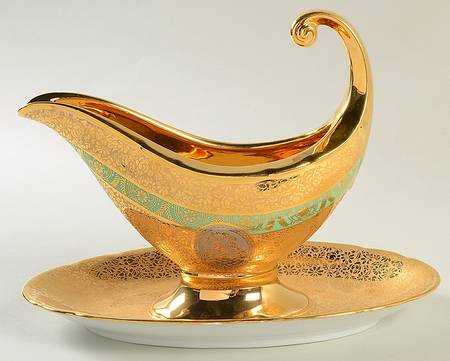 VIT26 (CZECHOSLOVAKIA) Gravy Boat with Attached Underplate