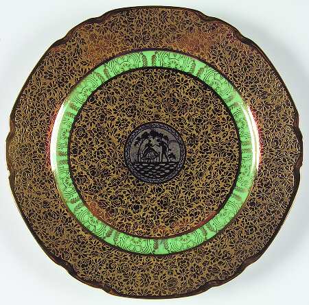 VIT26 (CZECHOSLOVAKIA) Luncheon Plate by Victoria (Czech)