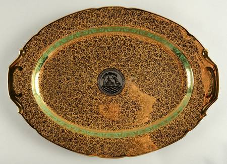 VIT26 (CZECHOSLOVAKIA) 17" Oval Serving Platter