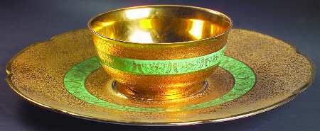 VIT26 (CZECHOSLOVAKIA) (2 Piece) Chip & Dip Set