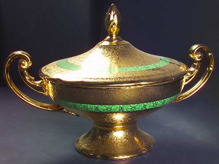 VIT26 (CZECHOSLOVAKIA) Round Covered Vegetable