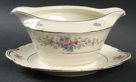 205 Gravy Boat with Attached Underplate