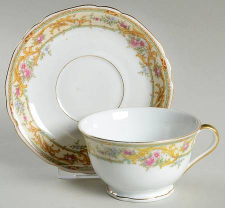 VIT54 Footed Cup & Saucer Set