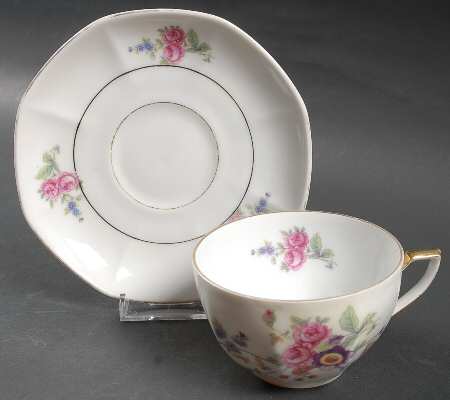 VIT55 Flat Cup & Saucer Set