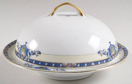 VIT60 Round Covered Butter with Strainer by Victoria (Czech)
