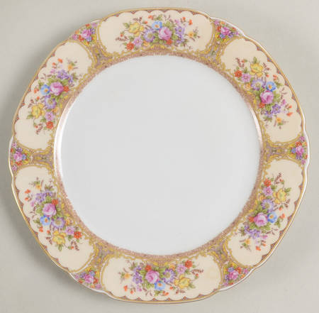 VIT62 Salad Plate by Victoria (Czech)