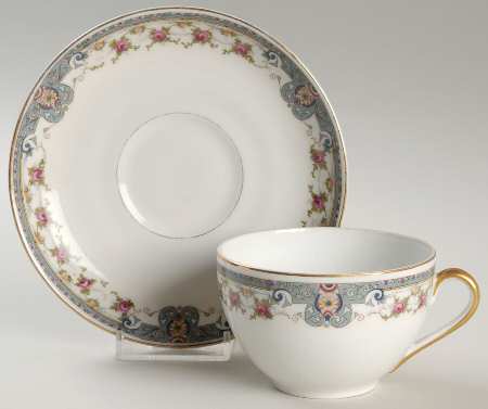 VIT69 Flat Cup & Saucer Set