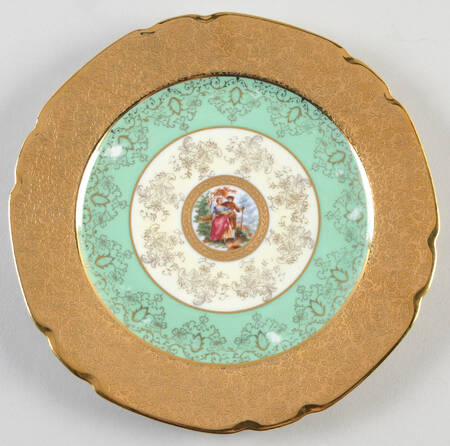 VIT97 Luncheon Plate by Victoria (Czech)