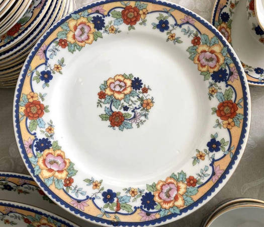 York (Czech) Dinner Plate