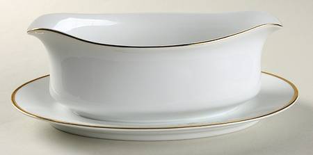 Viletta Classic Gold Gravy Boat with Attached Underplate