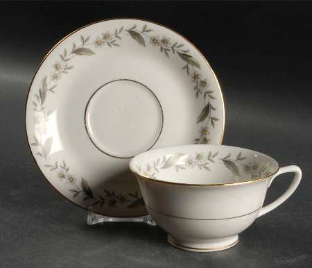 Gardenia Footed Cup & Saucer Set
