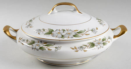Manor House Round Covered Vegetable