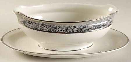 Silver Lace Gravy Boat with Attached Underplate
