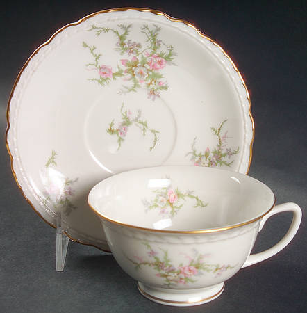 Susanna Footed Cup & Saucer Set