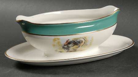 VOG23 Gravy Boat with Attached Underplate