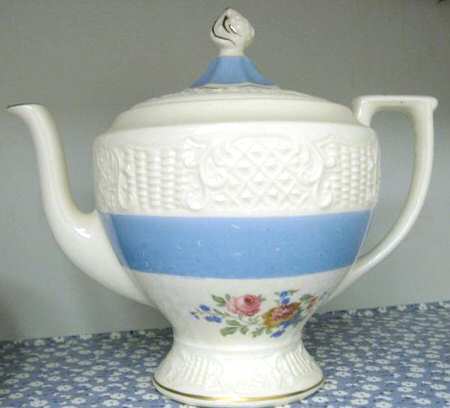 VOG3 Teapot & Lid
