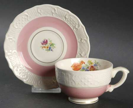 VOG3 Footed Cup & Saucer Set