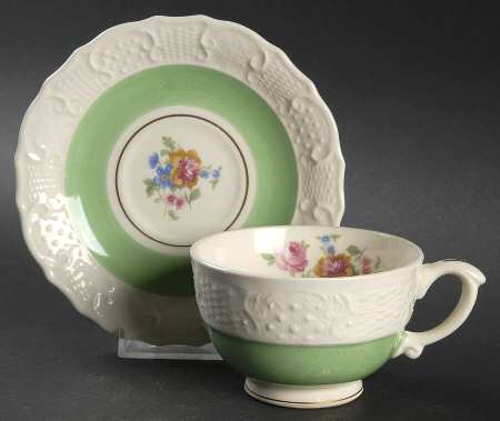 VOG3 Footed Cup & Saucer Set